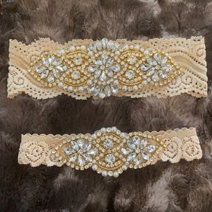 Bridal garters